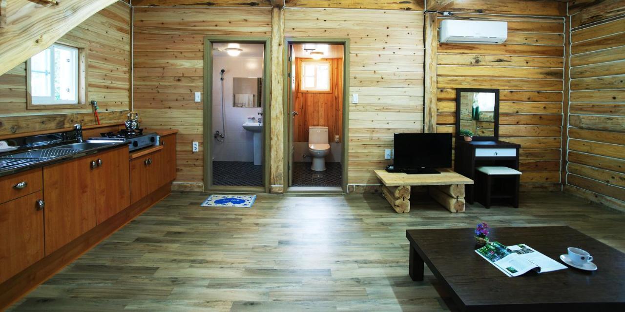 Jeju Joa Log Pension Σεογκουίπο Εξωτερικό φωτογραφία
