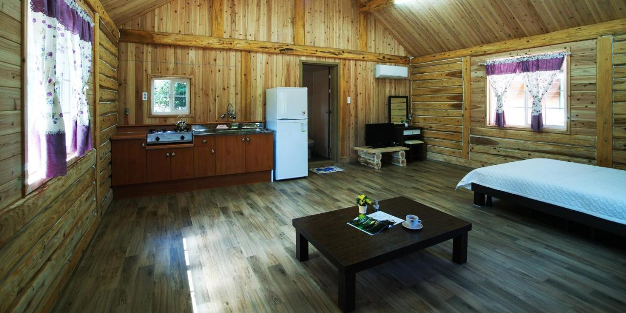 Jeju Joa Log Pension Σεογκουίπο Εξωτερικό φωτογραφία