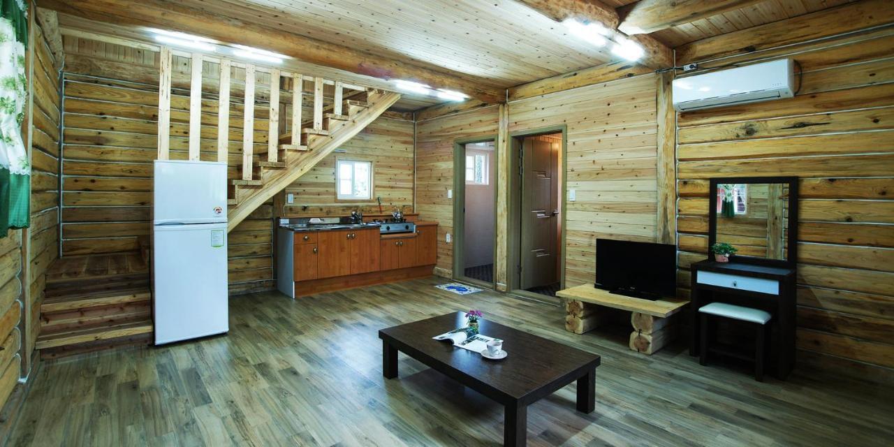Jeju Joa Log Pension Σεογκουίπο Εξωτερικό φωτογραφία